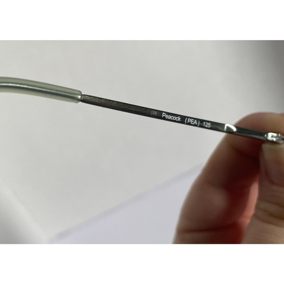 VERA Bradley VB Maggie AUTHENTIC DESIGNER EYEGLASSES Peacock (PEA) 125 48 [] 16 - Picture 3 of 12